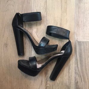 Steve Madden Size 7.5 5” heels